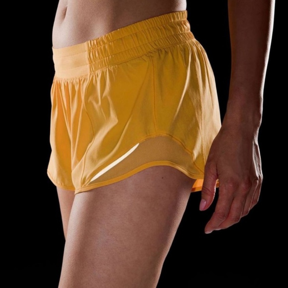 ⋆˚꩜｡ Lululemon Hotty Hot Low-Rise Lined Shorts 2.5” | Golden Hour ⋆˚꩜｡